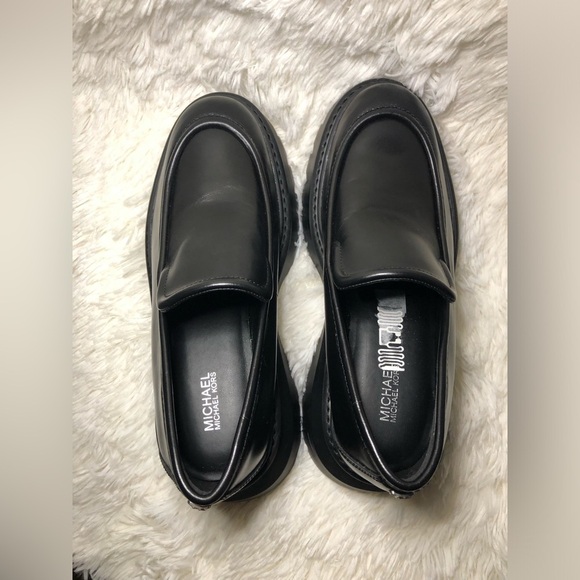 Michael Kors Black Women's Shiloh Leather Platform Loafers sizes 7.5 and 8.5 - Picture 10 of 16